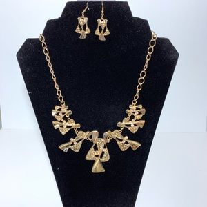 Gold neckless and matching earrings